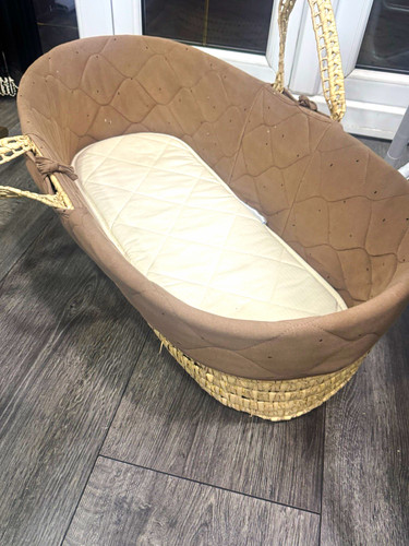 Green sheep oval moses basket - green,
