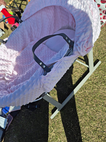 Pink plain oval - moses, basket