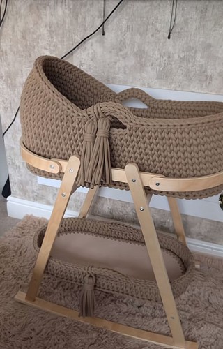 Moses basket stand - basket, only